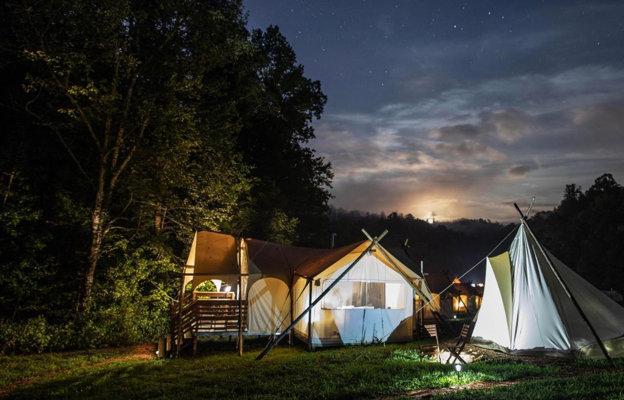 Hotel Under Canvas Great Smoky Mountains Pigeon Forge Esterno foto